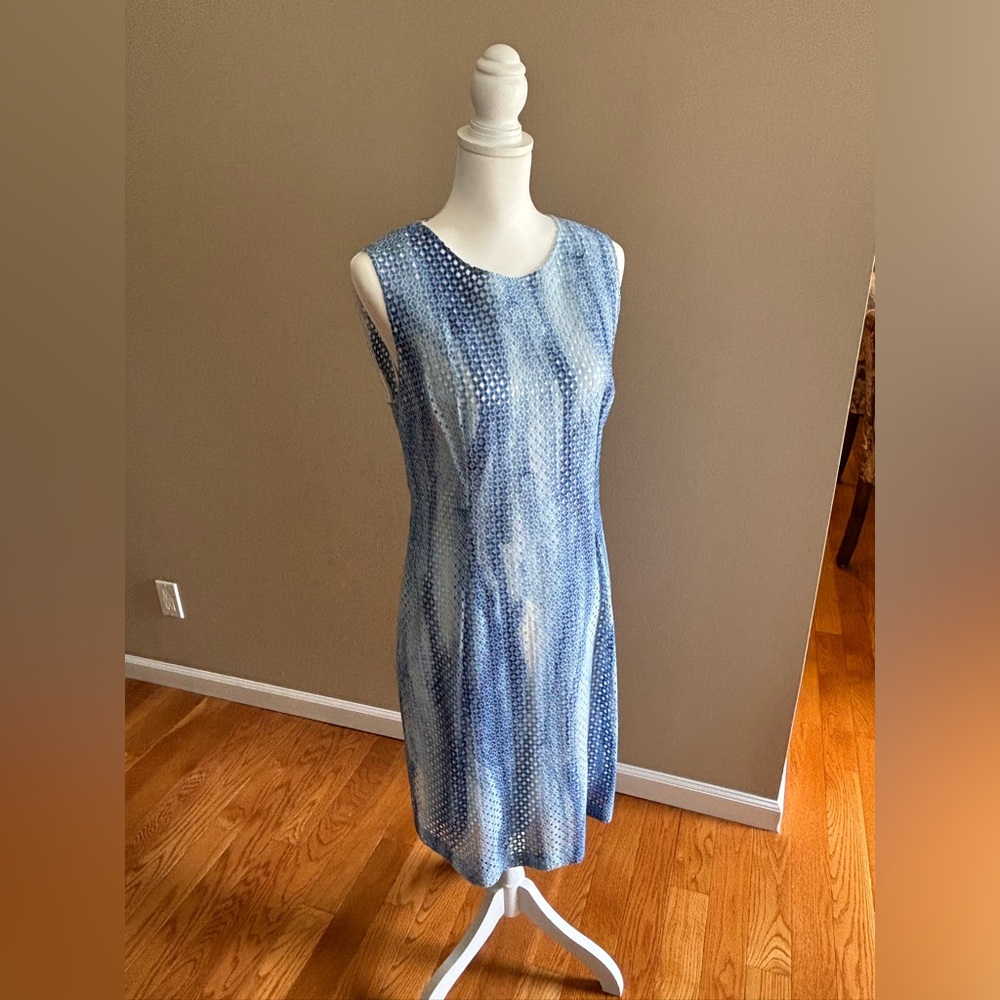 Woman’s TAHARI Dress Sz 12 tie-dyed look